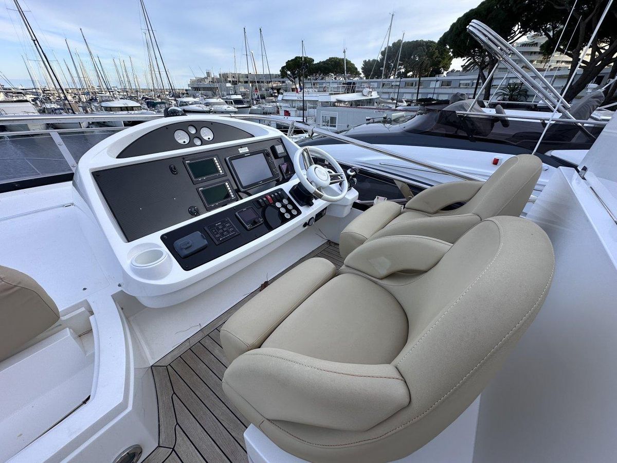 2014 Sunseeker 68 