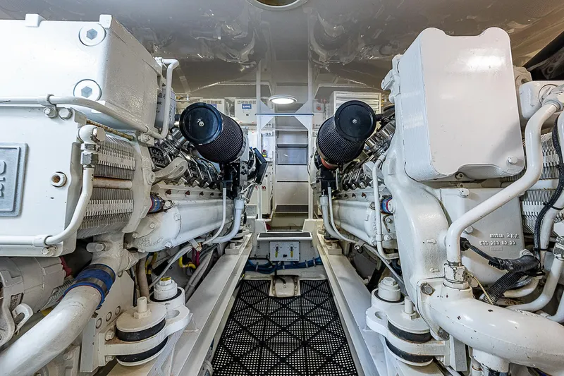 Shelley Ann Yacht Photos Pics 