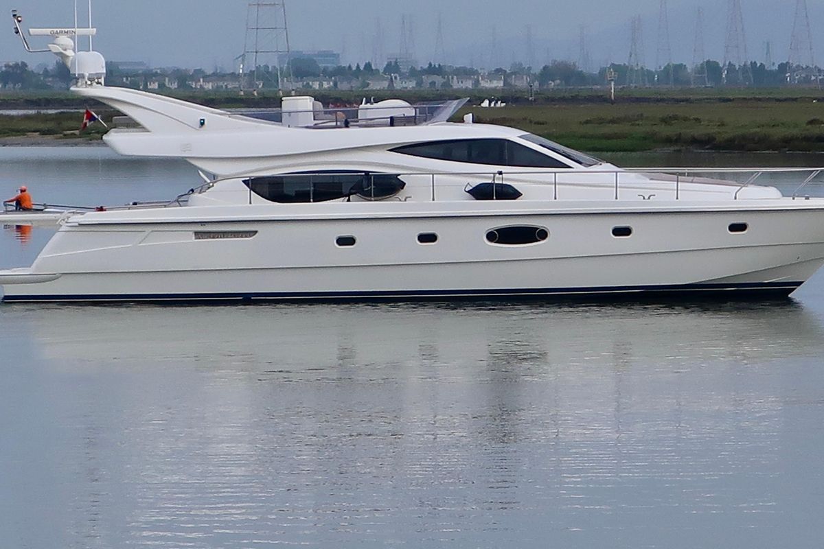2006 Ferretti Yachts 55 