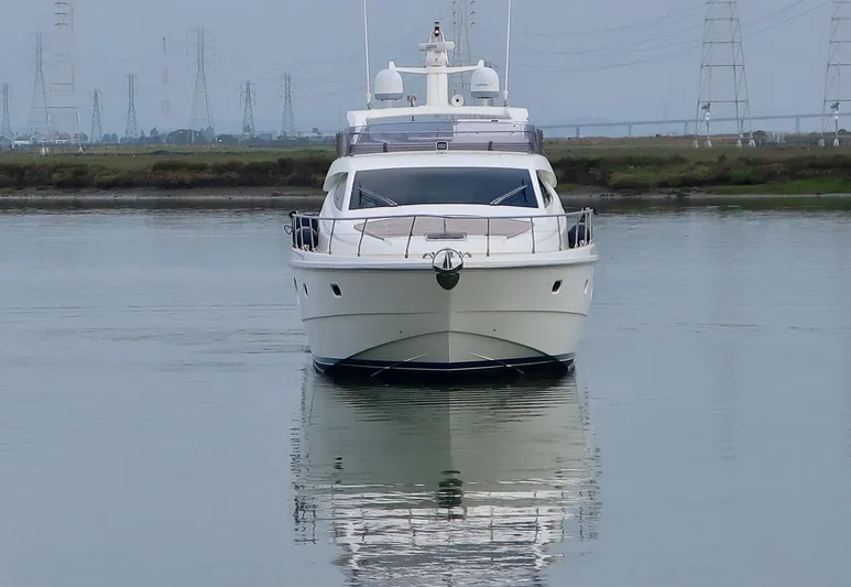 Mi Amore Yacht Photos Pics 