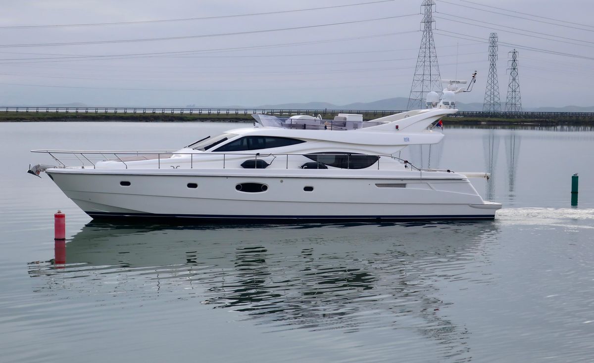 2006 Ferretti Yachts 55 