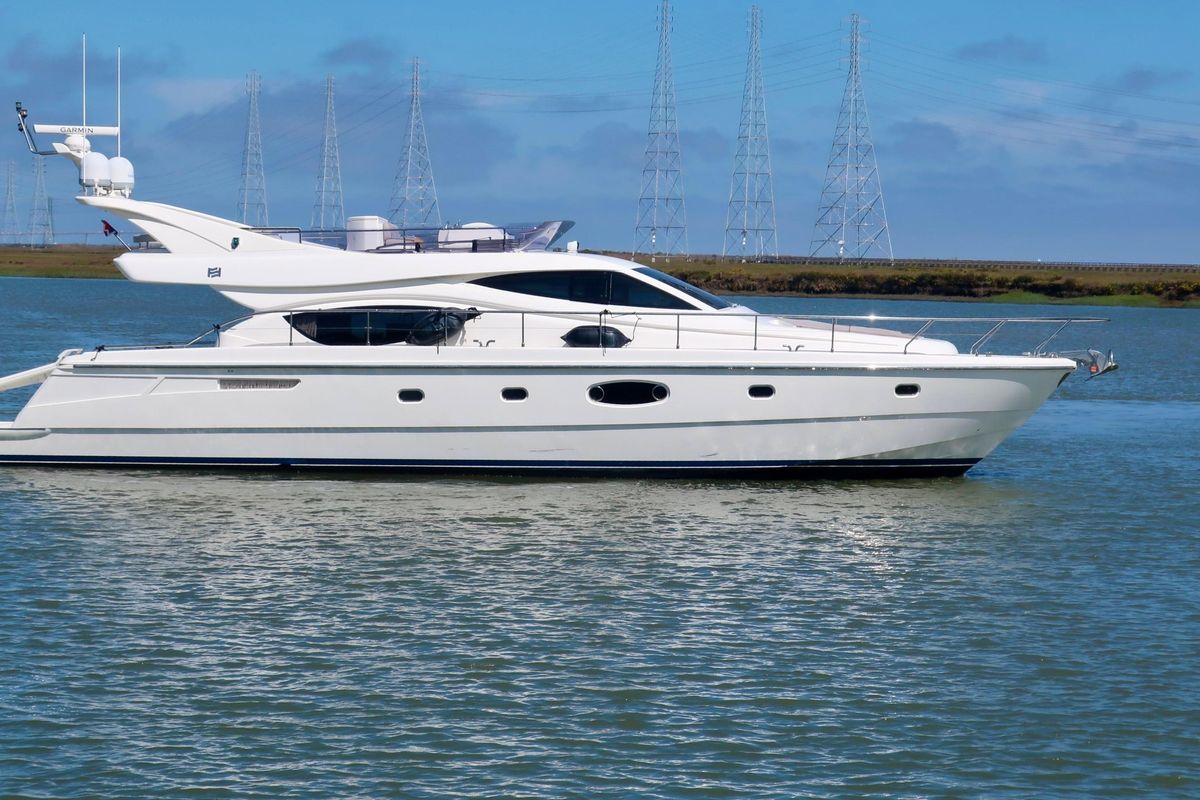 2006 Ferretti Yachts 55 