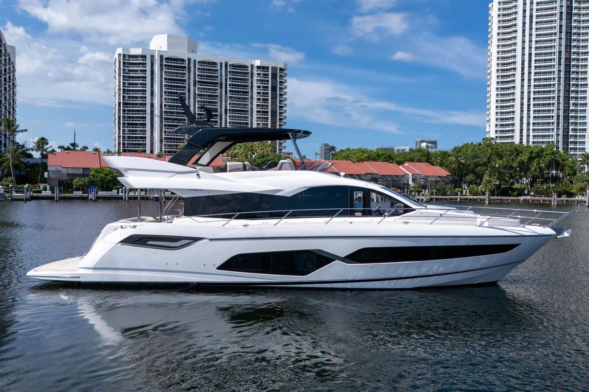 2023 Sunseeker 68 