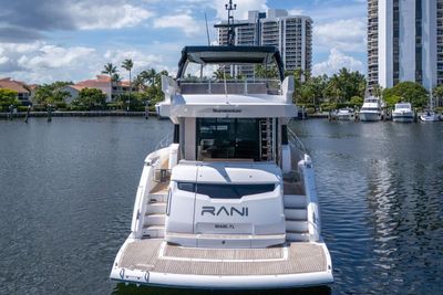 Yacht