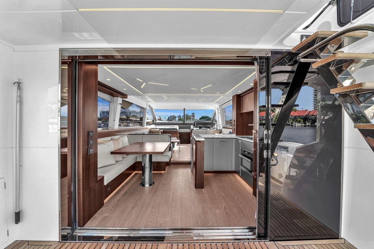 2023 Sunseeker 68 