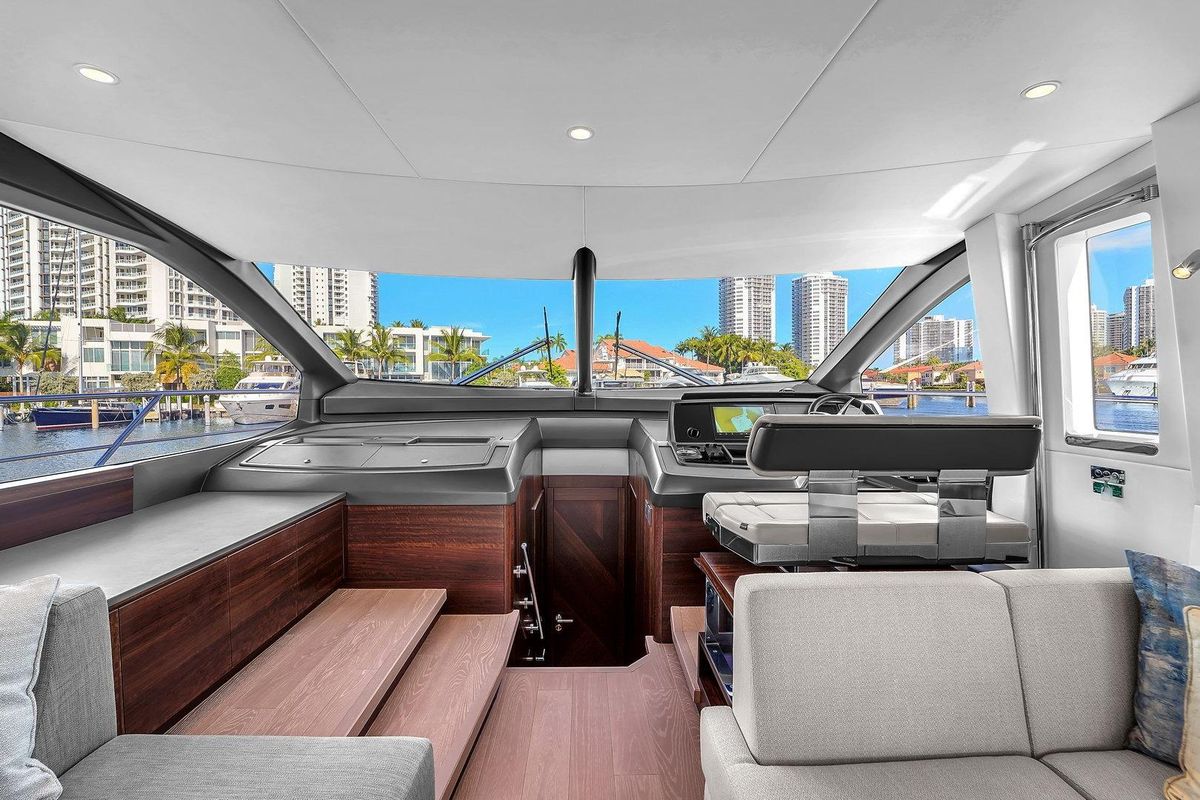 2023 Sunseeker 68 
