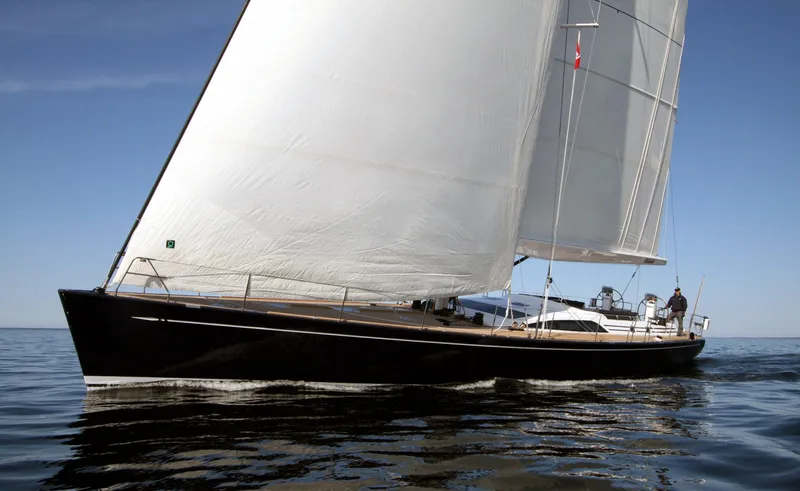Alchemy IV Yacht Photos Pics 