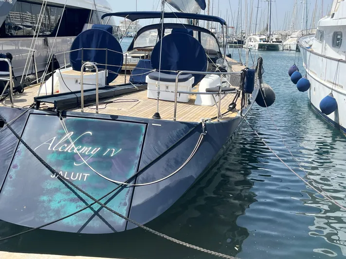 Alchemy IV Yacht Photos Pics 
