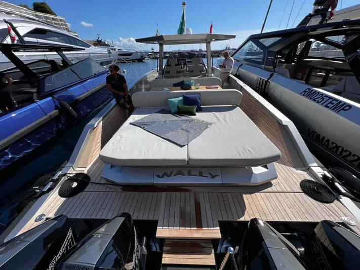 Xx Mas Yacht Photos Pics 