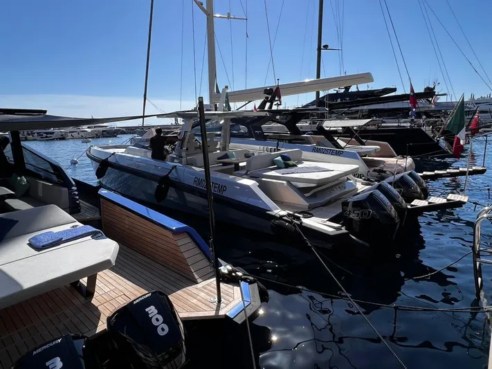 Xx Mas Yacht Photos Pics 