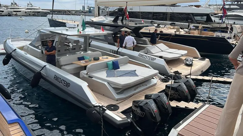 Xx Mas Yacht Photos Pics 