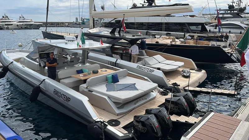 Xx Mas Yacht Photos Pics 