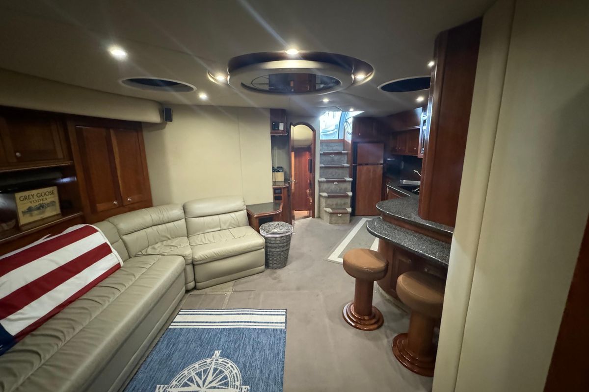 2006 Cruisers Yachts 56 