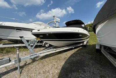Rinker Captiva 276BR