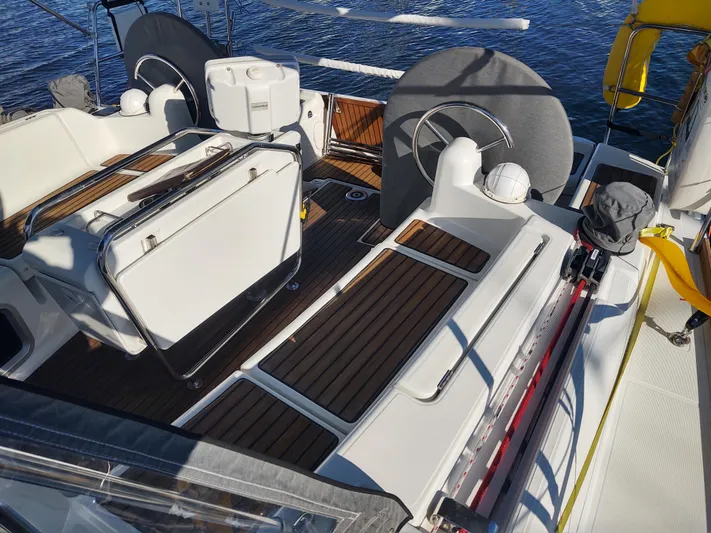 Luna Yacht Photos Pics 