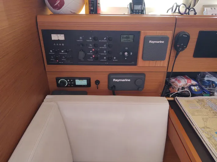 Luna Yacht Photos Pics 