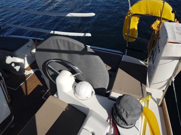 Luna Yacht Photos Pics 