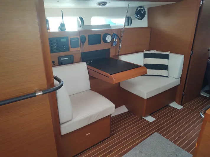 Luna Yacht Photos Pics 