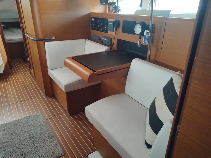 Luna Yacht Photos Pics 