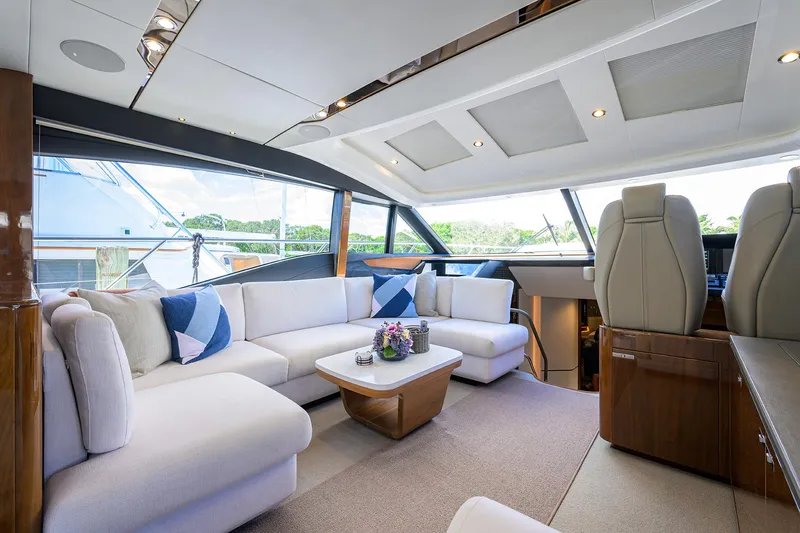Converter Yacht Photos Pics Salon Seating and Table