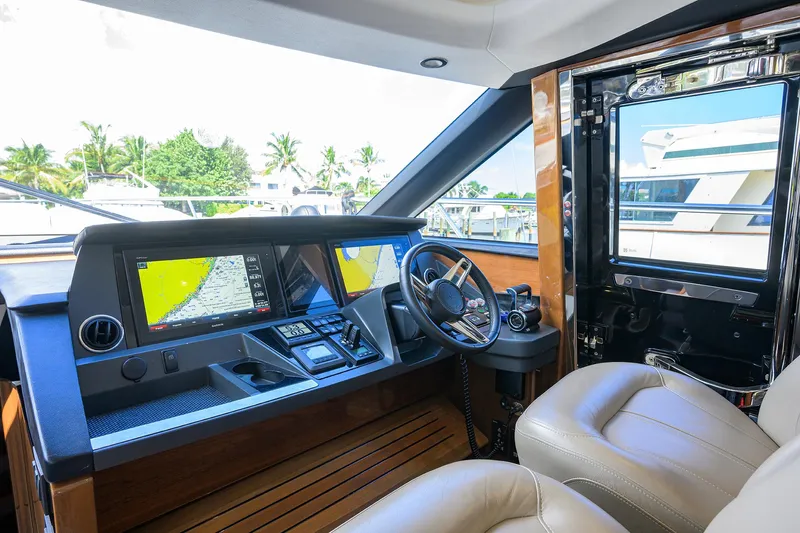 Converter Yacht Photos Pics Lower Helm Electronics and Seating