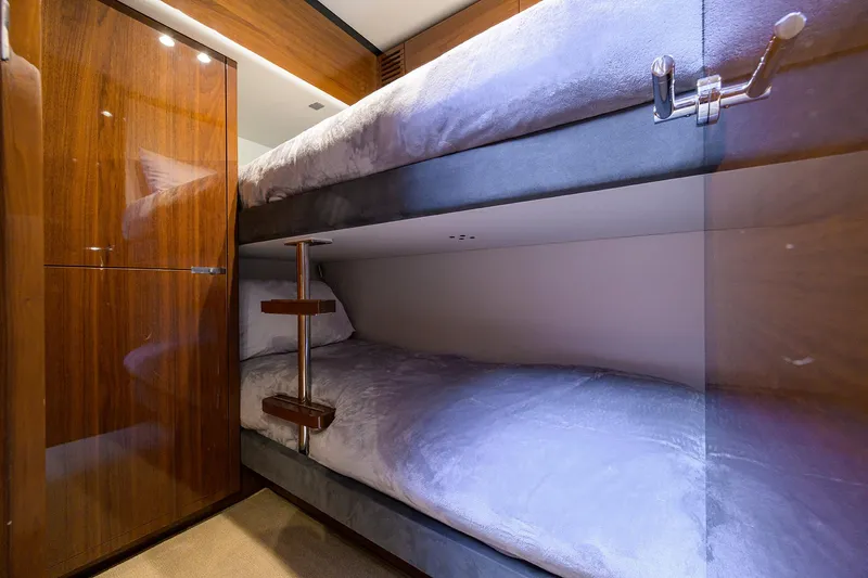 Converter Yacht Photos Pics Stateroom - Upper and Lower Berths