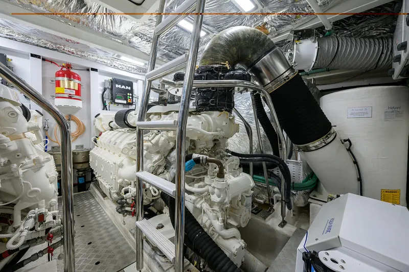 Converter Yacht Photos Pics Engine Room