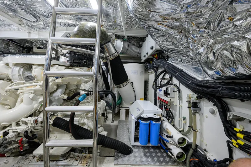 Converter Yacht Photos Pics Engine Room