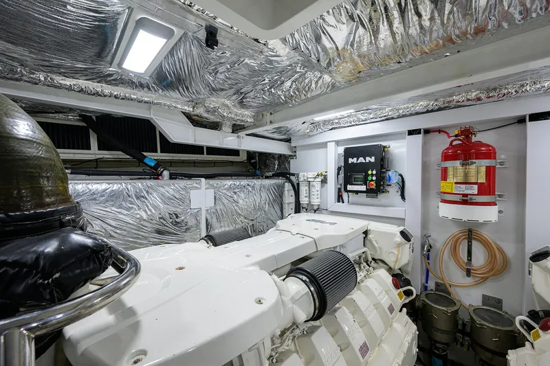 Converter Yacht Photos Pics Engine Room