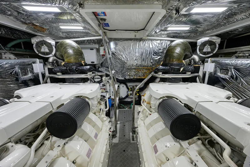 Converter Yacht Photos Pics Engine Room