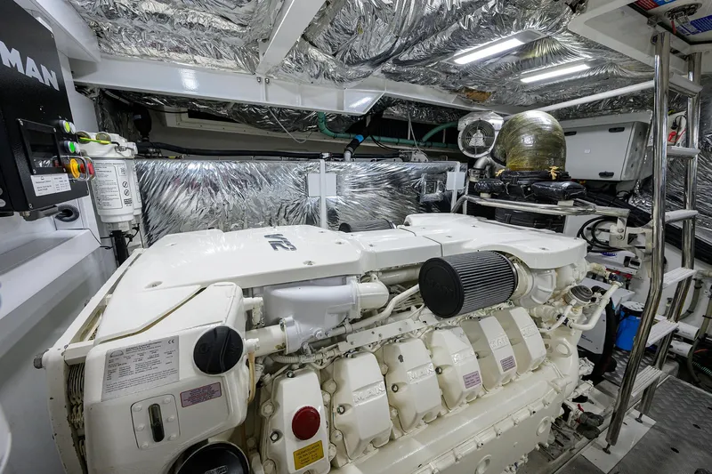 Converter Yacht Photos Pics Engine Room