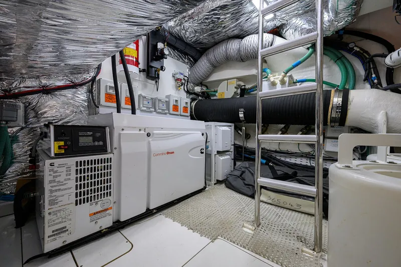 Converter Yacht Photos Pics Engine Room