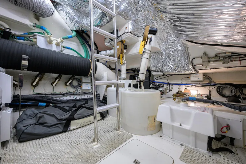 Converter Yacht Photos Pics Engine Room