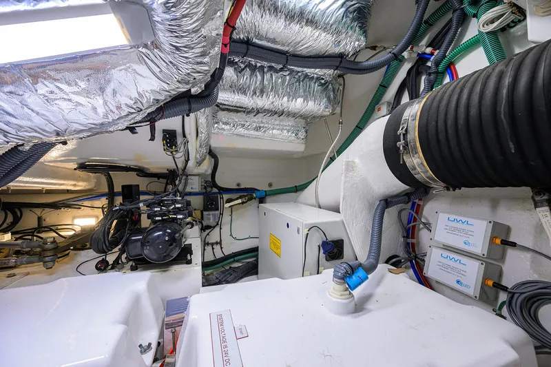 Converter Yacht Photos Pics Engine Room