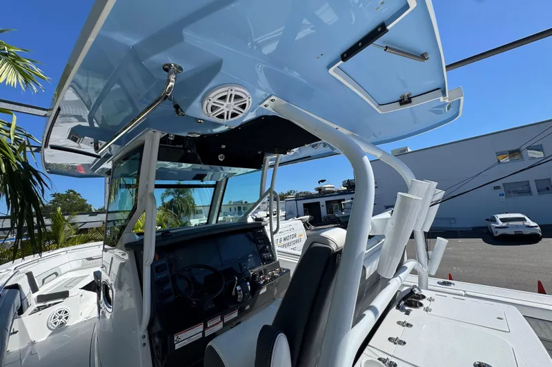  Yacht Photos Pics 2021 Blackfin 332 CC boat interior with modern console and seating.