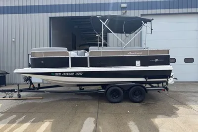 Hurricane 216 Fun Deck