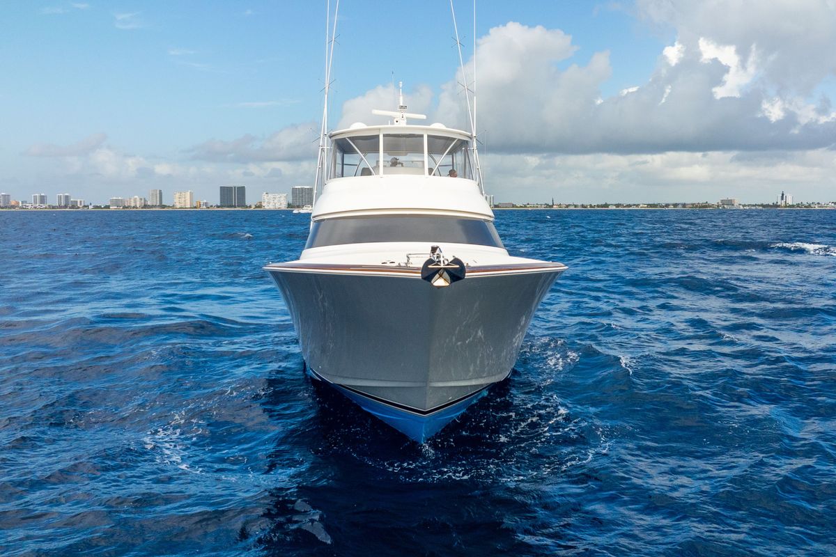 2017 Viking 62 