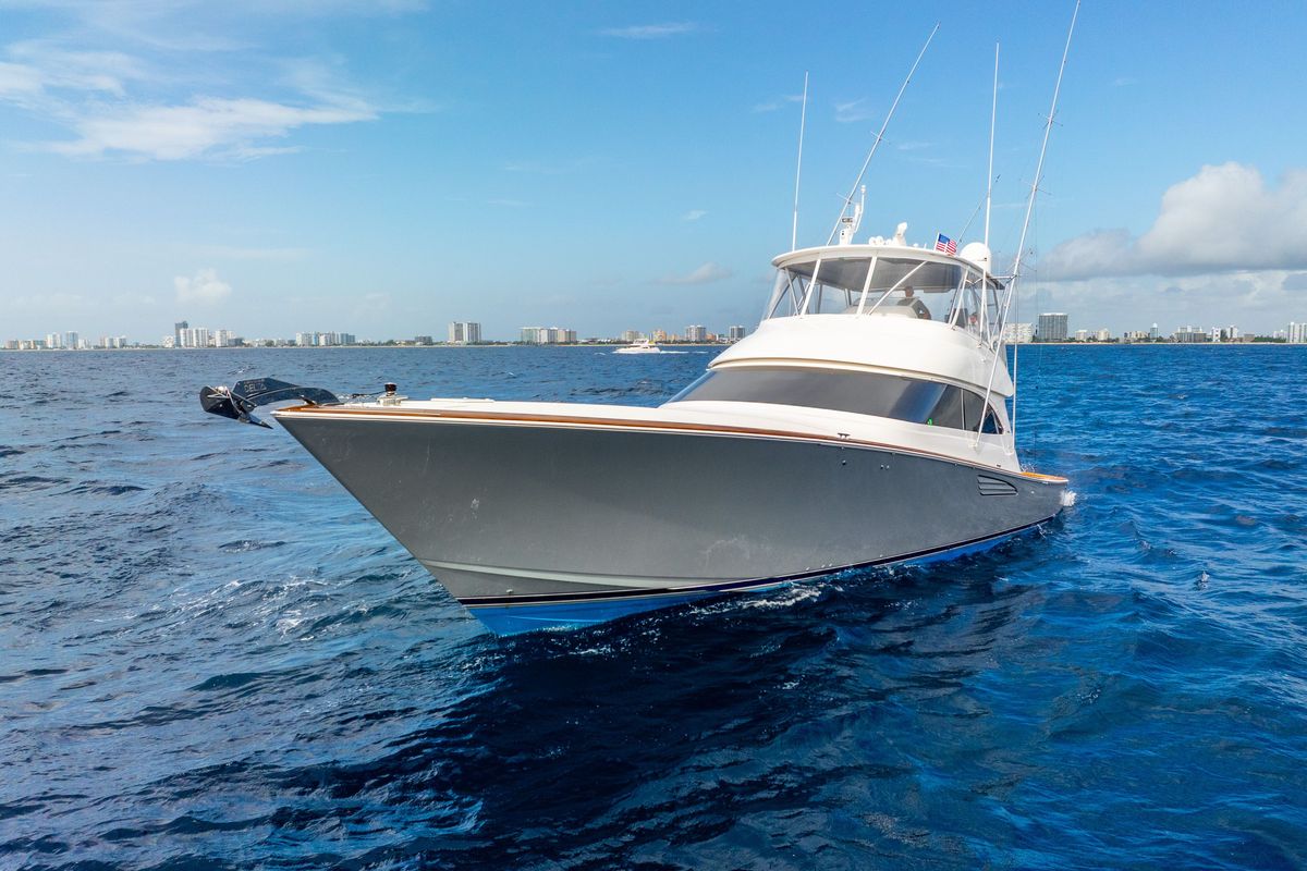 2017 Viking 62 