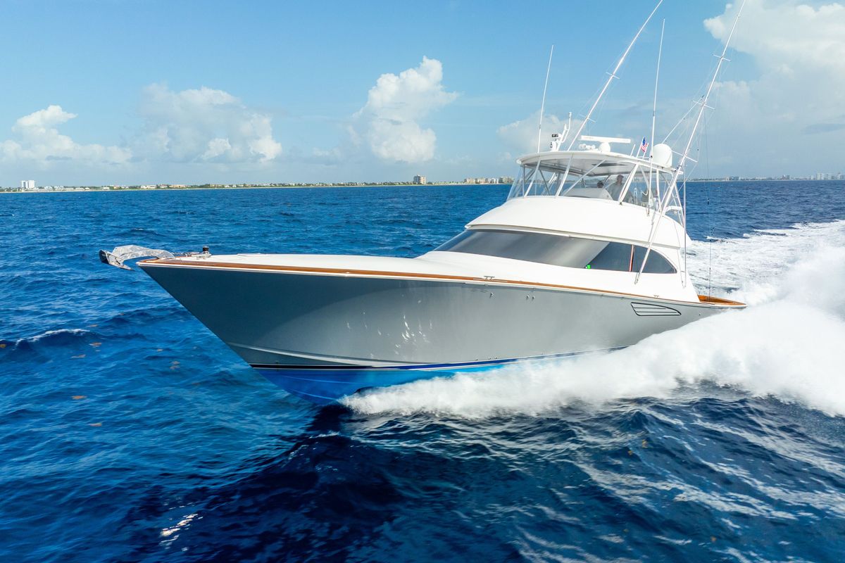 2017 Viking 62 