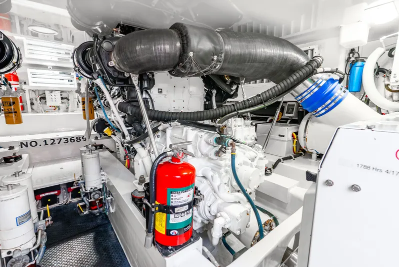 Madaline Jewell Yacht Photos Pics 