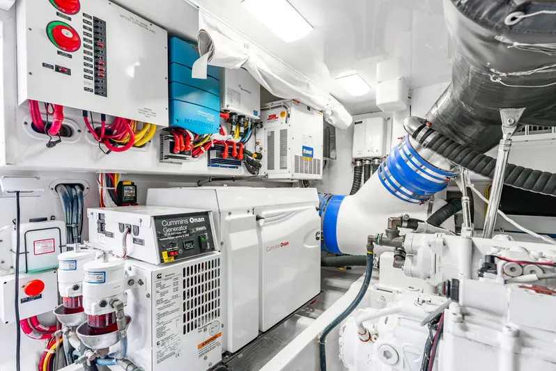 Madaline Jewell Yacht Photos Pics 