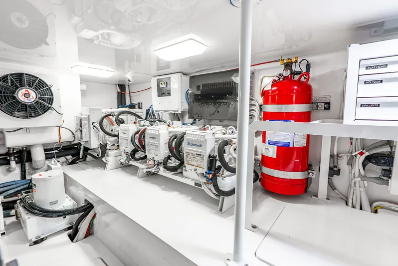 Madaline Jewell Yacht Photos Pics 