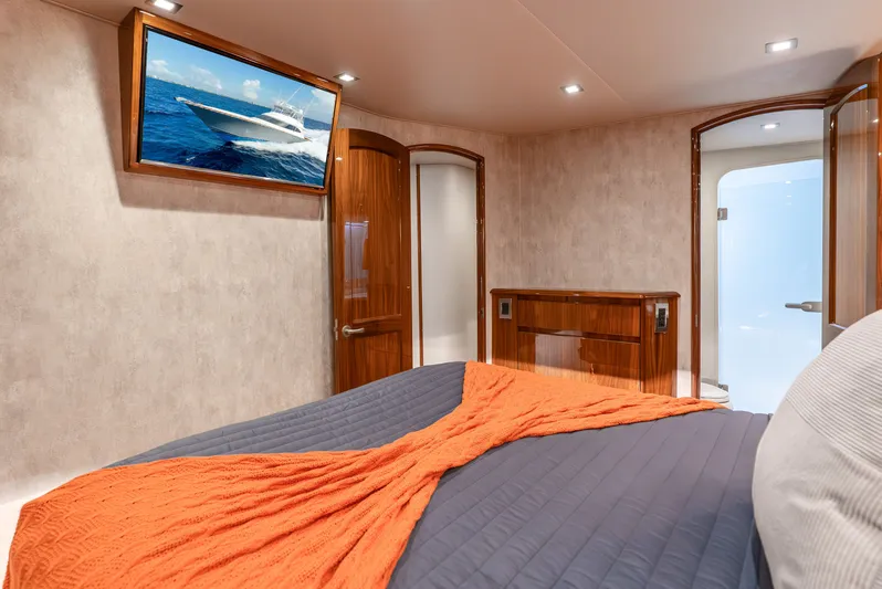 Madaline Jewell Yacht Photos Pics 