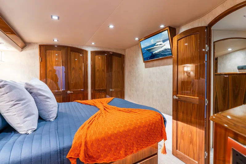 Madaline Jewell Yacht Photos Pics 