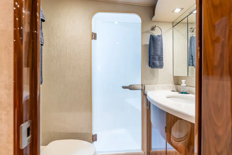 Madaline Jewell Yacht Photos Pics 