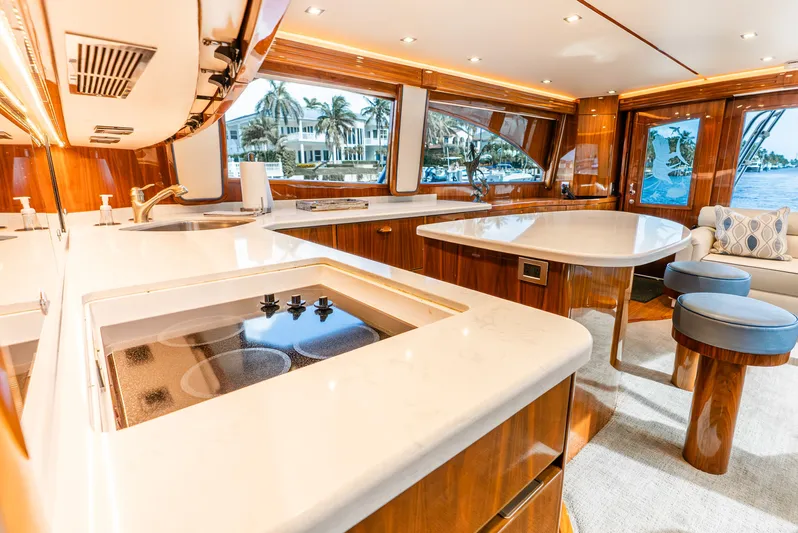 Madaline Jewell Yacht Photos Pics 