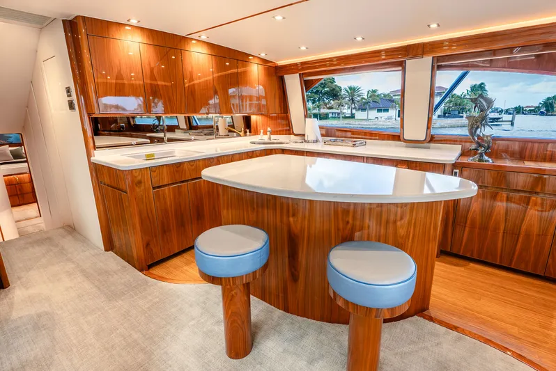 Madaline Jewell Yacht Photos Pics 