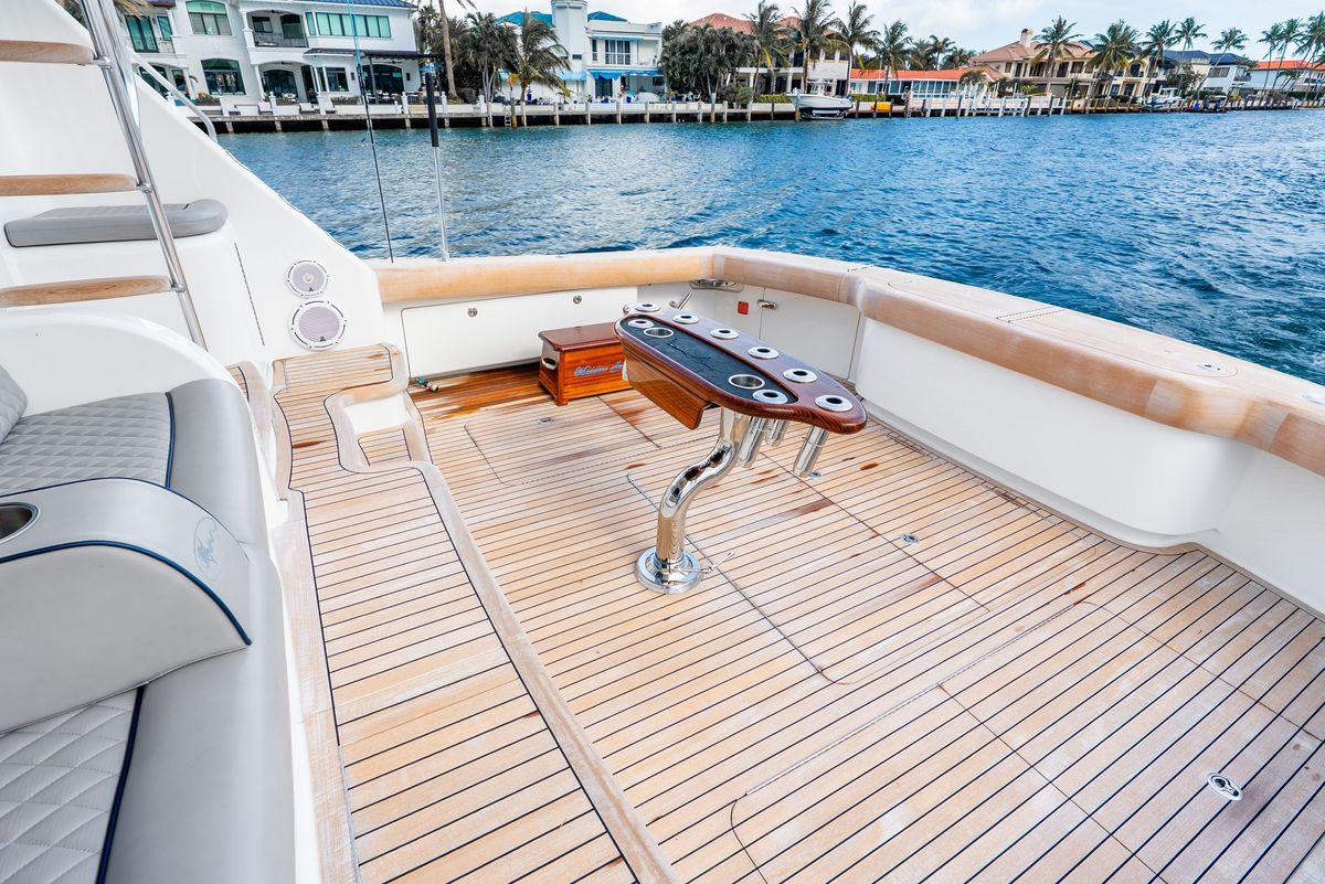 2017 Viking 62 