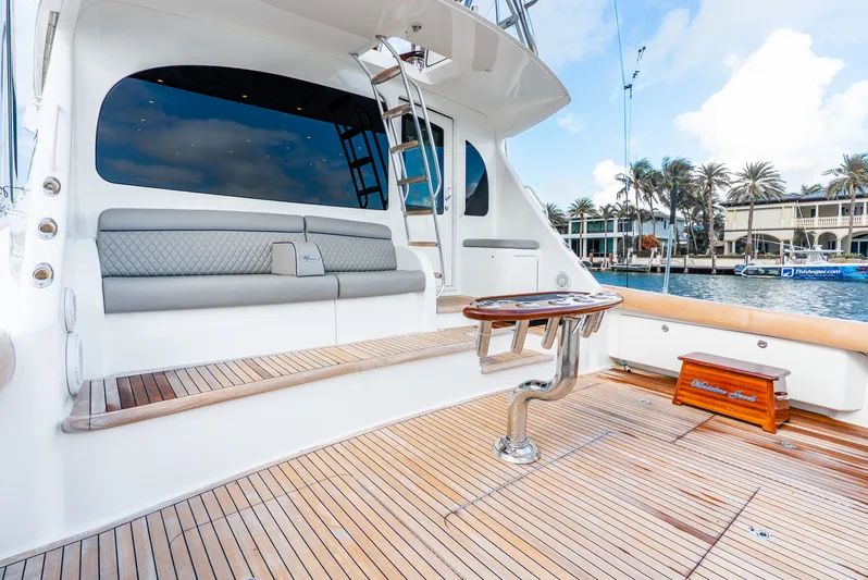 Madaline Jewell Yacht Photos Pics 