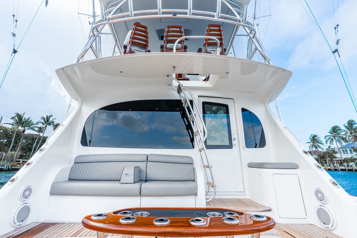 2017 Viking 62 